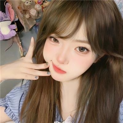 怪兽与女孩海报